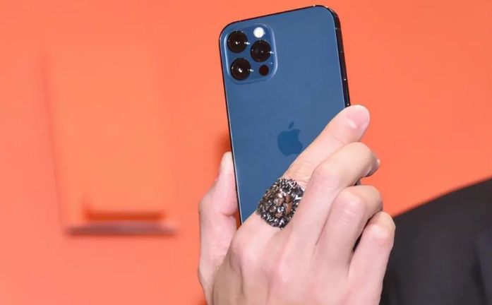 曲水苹果手机维修分享iPhone12系列重启方法教程 