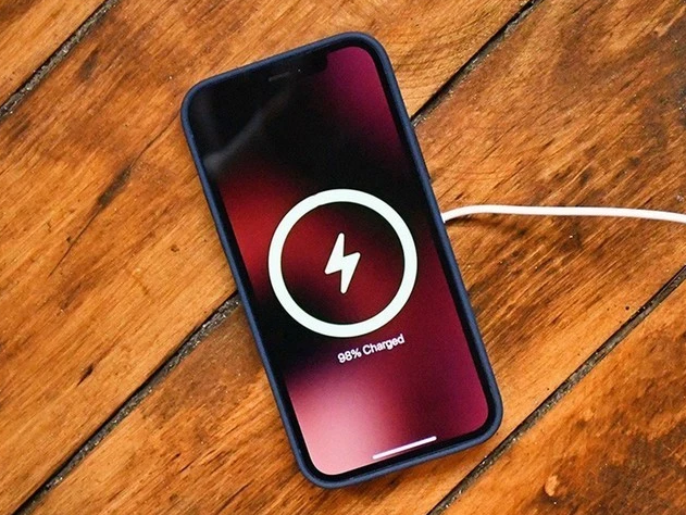 曲水苹果手机维修分享iPhone 12可以随便充电吗 